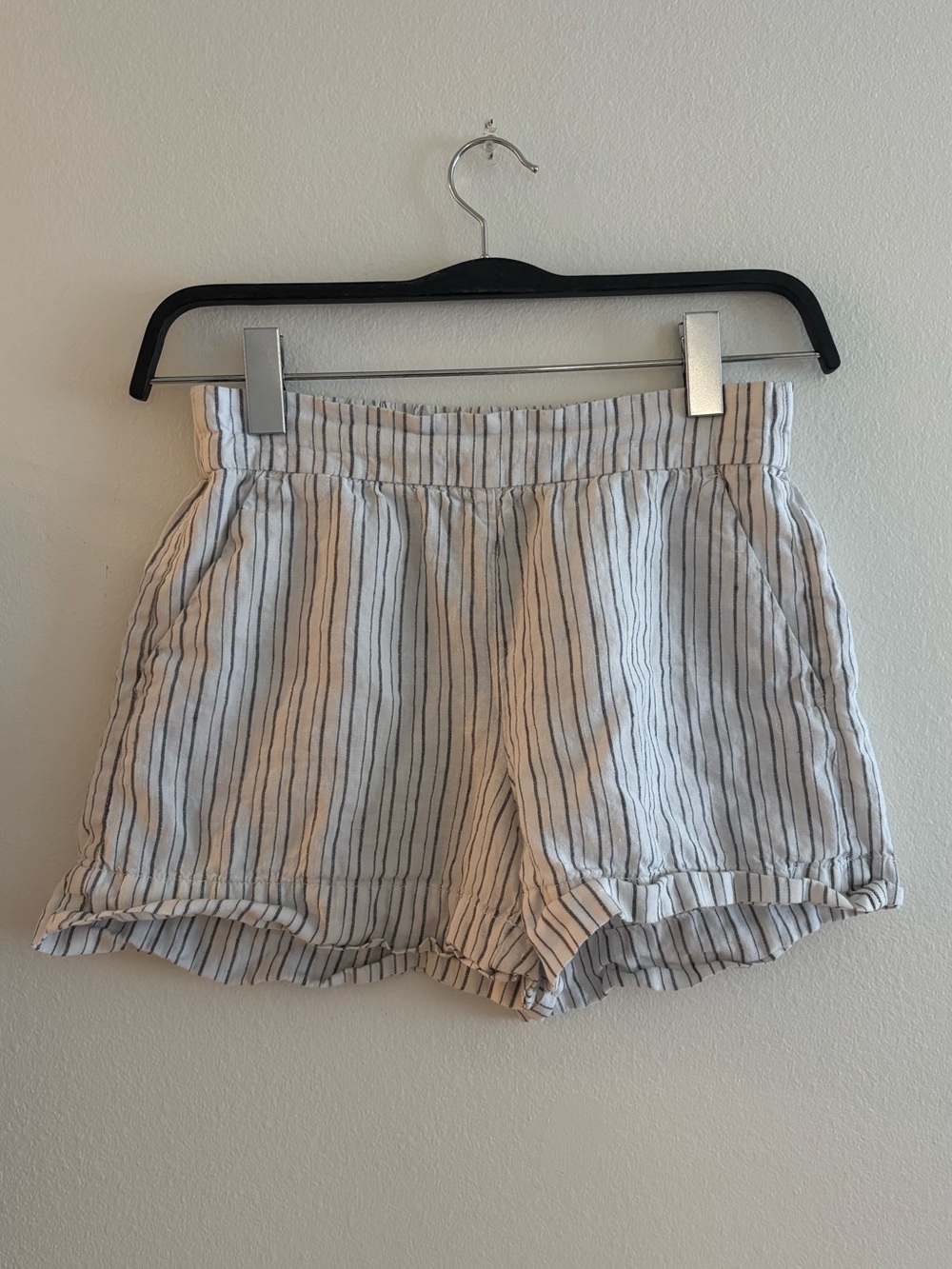 Daily Ritual Striped 100% Linen Pull On Shorts Size 4
